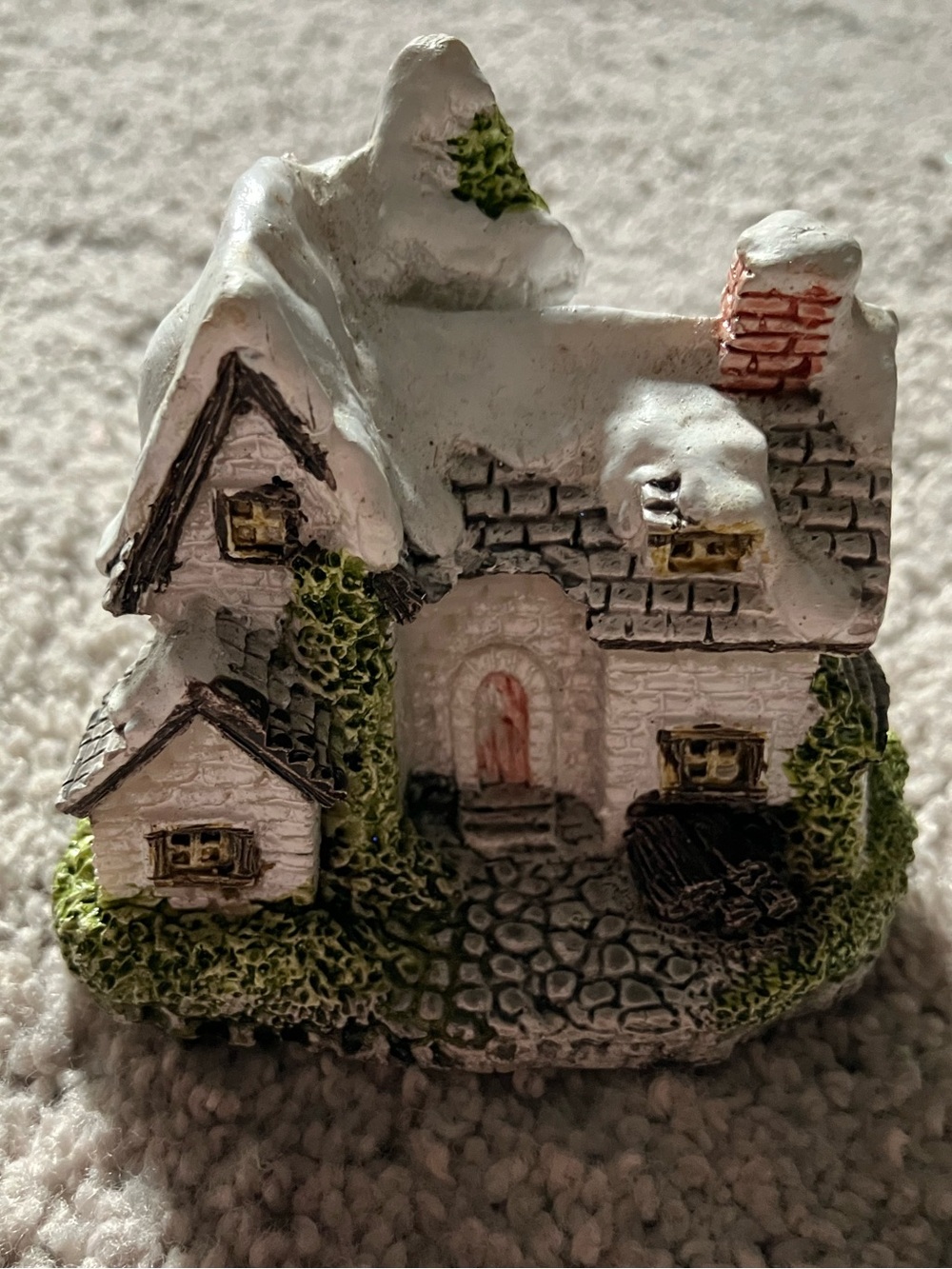 Winter Cottage Vintage 1987 Museum Collection